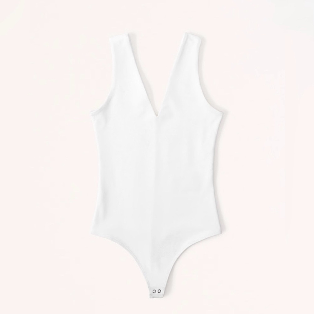 White Seamless Fabric V-Neck Bodysuit